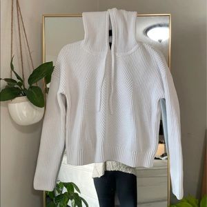 White knit pullover banana republic